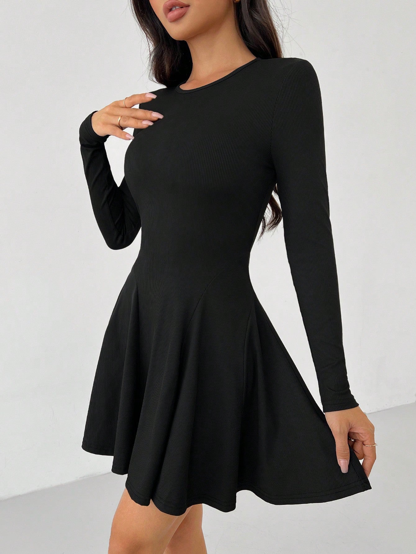 Velana A-Line High Waist Long Sleeve Midi Dress – Black